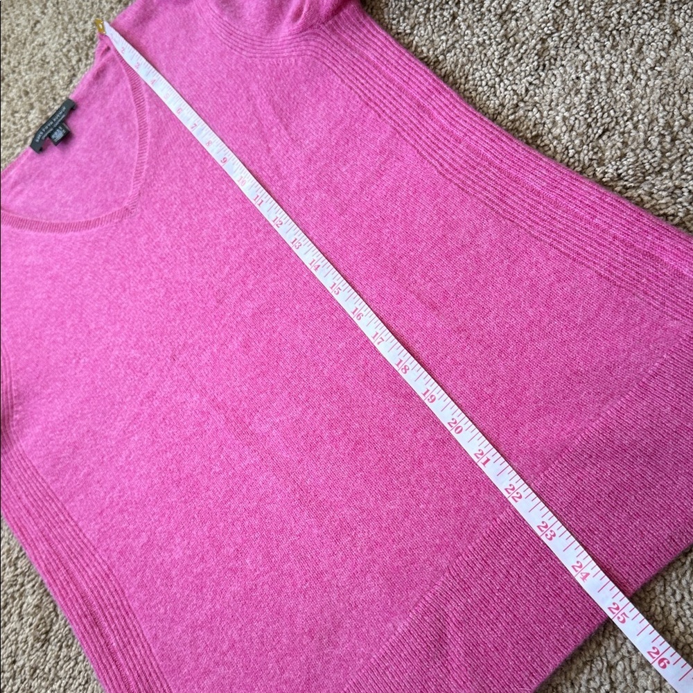 Saks Fifth Avenue Bright Pink V Neck 100% Cashmere Long Sleeve Sweater - Picture 6 of 6